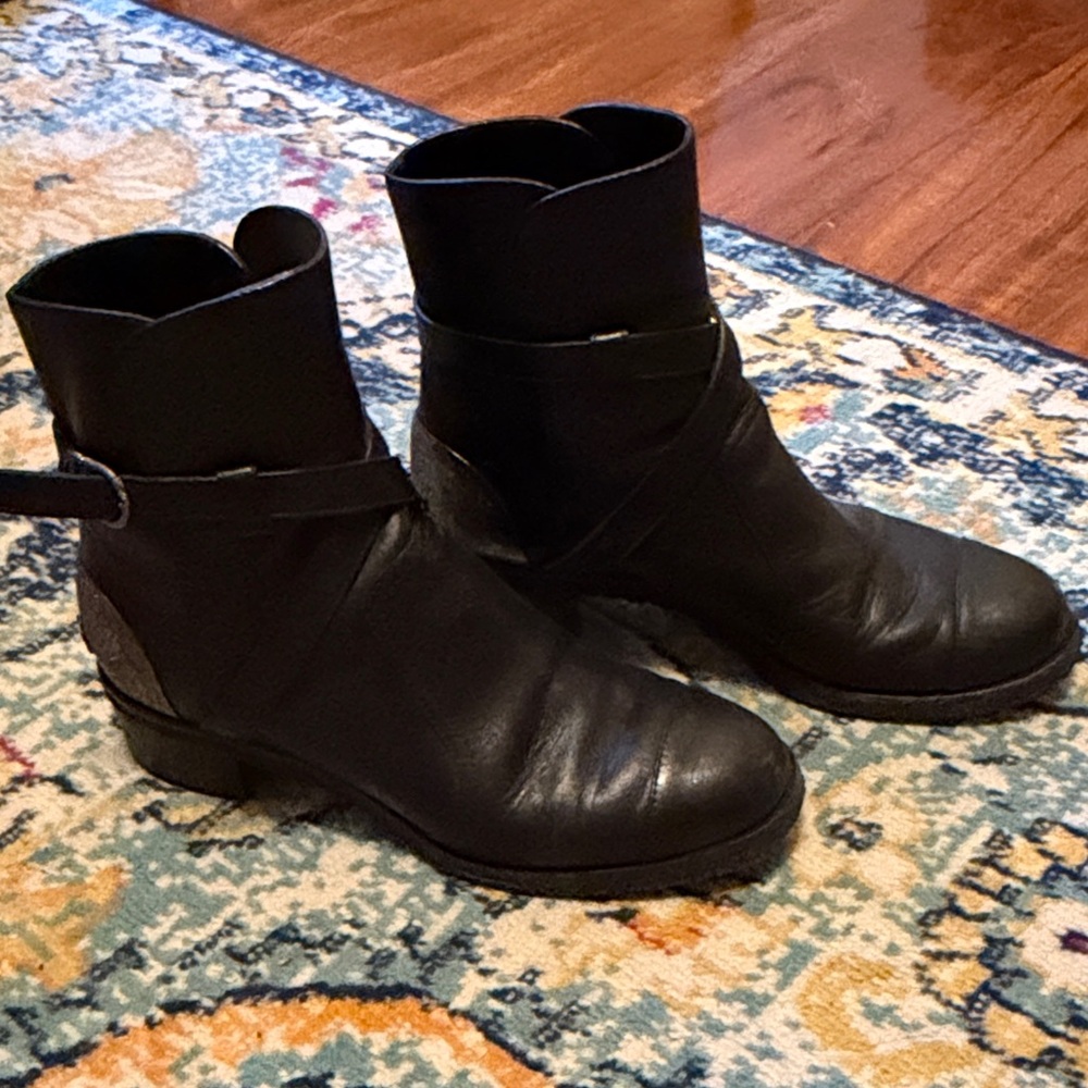 Chanel Leather Moto Boots sz 38 1/2